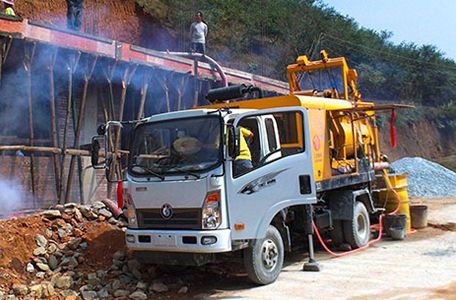 小型混凝土輸送泵為什么要都要用鋼管，相比軟管有什么優(yōu)勢(shì)？